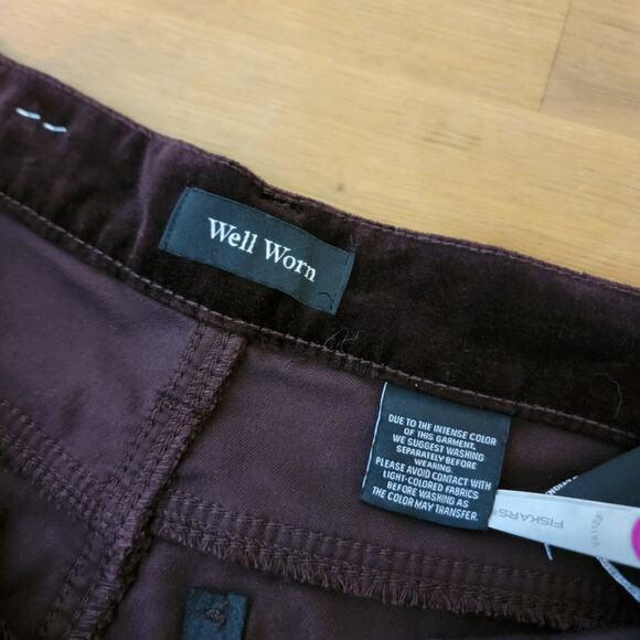 🔴 3/$25 Well Worn High-Rise Luxe Velvet Tapered Pant – Purple Size 28 - Picture 4 of 13